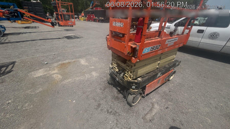 2021 JLG ES1932