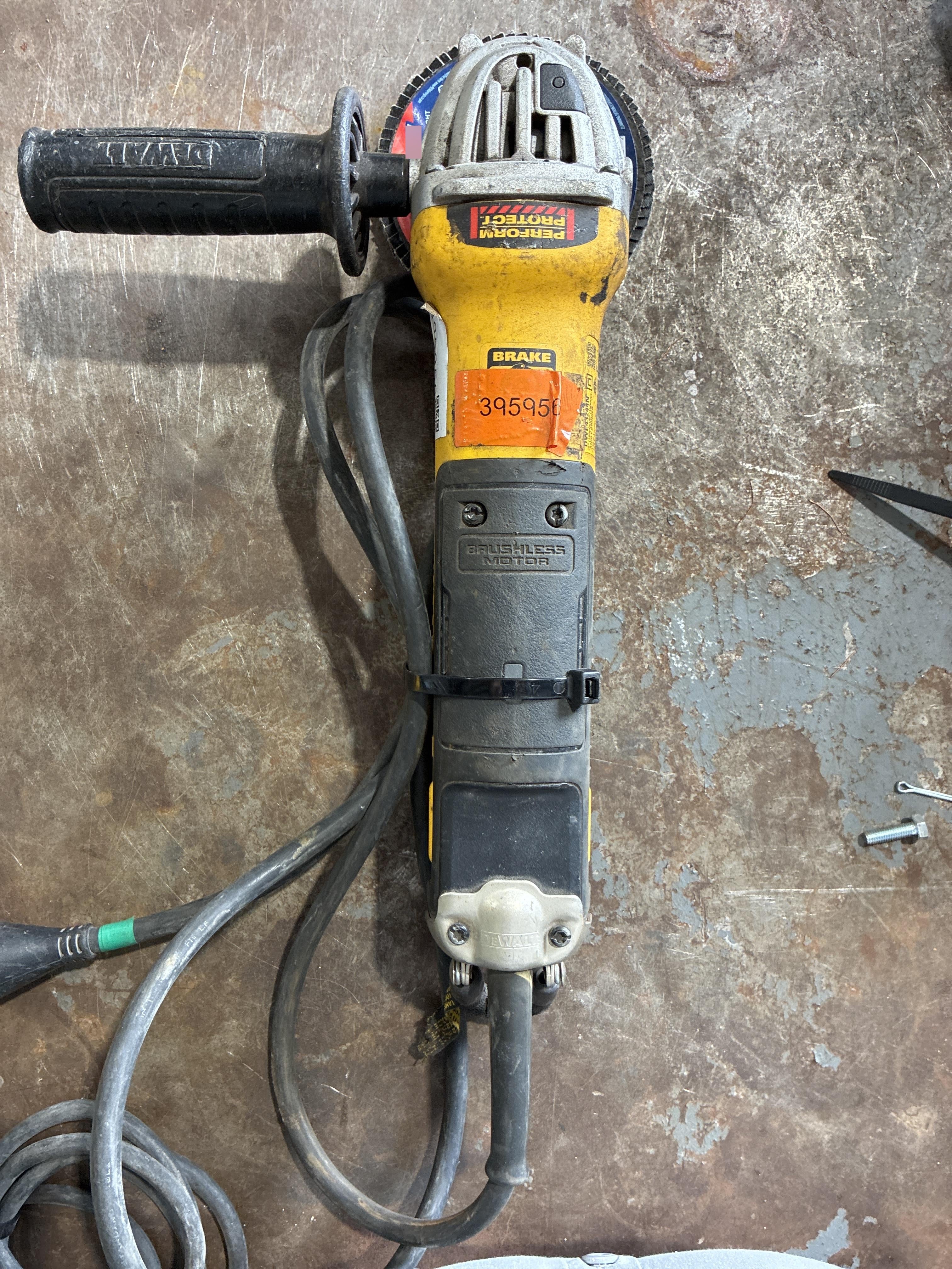 2024 DEWALT DWE43244N
