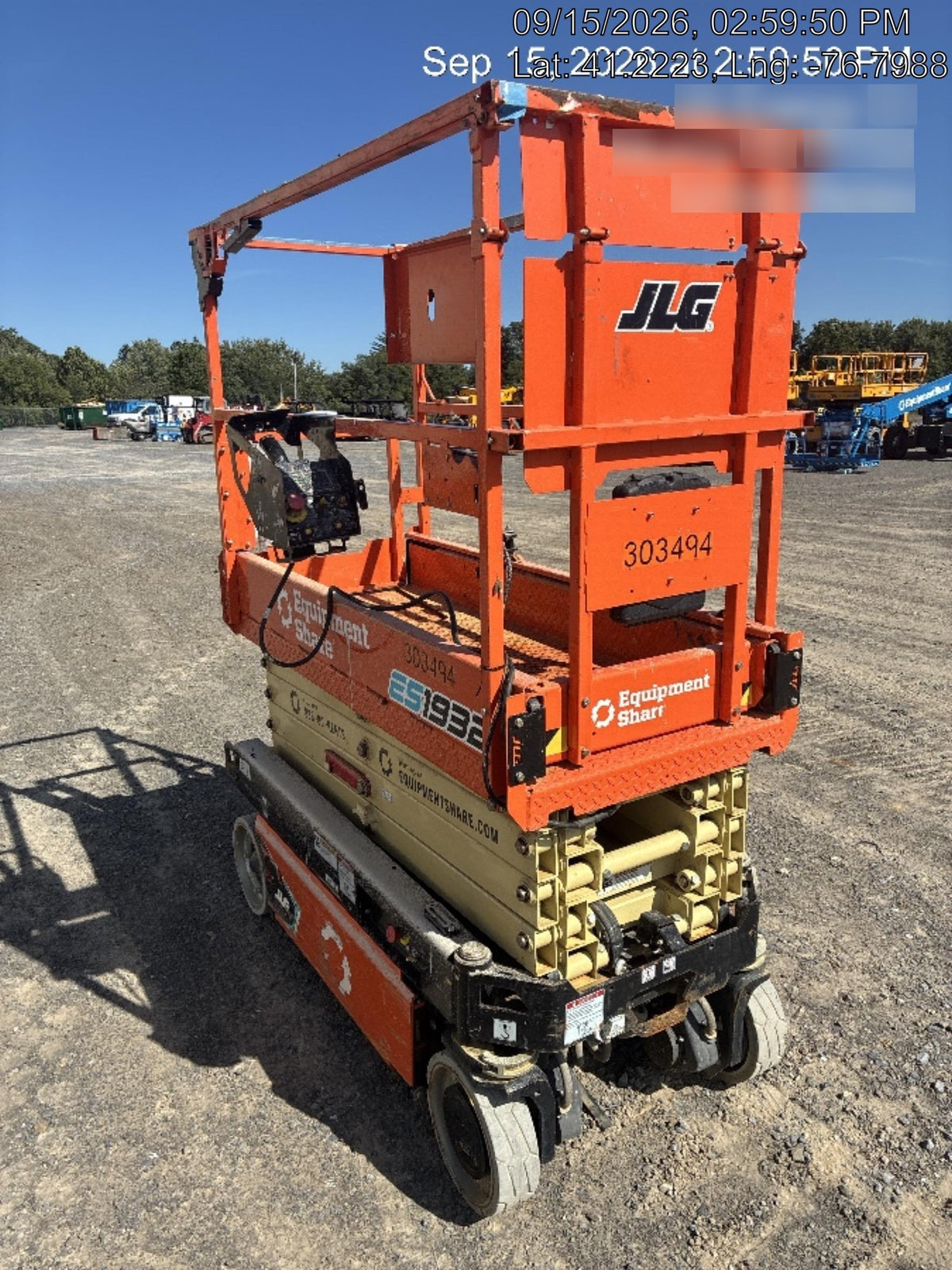 2023 JLG ES1932