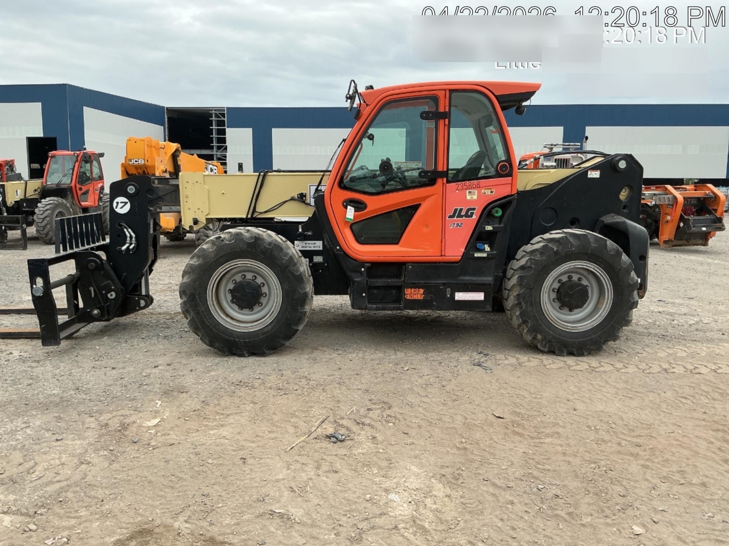 2022 JLG 1732