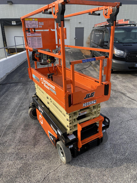 2022 JLG ES1932