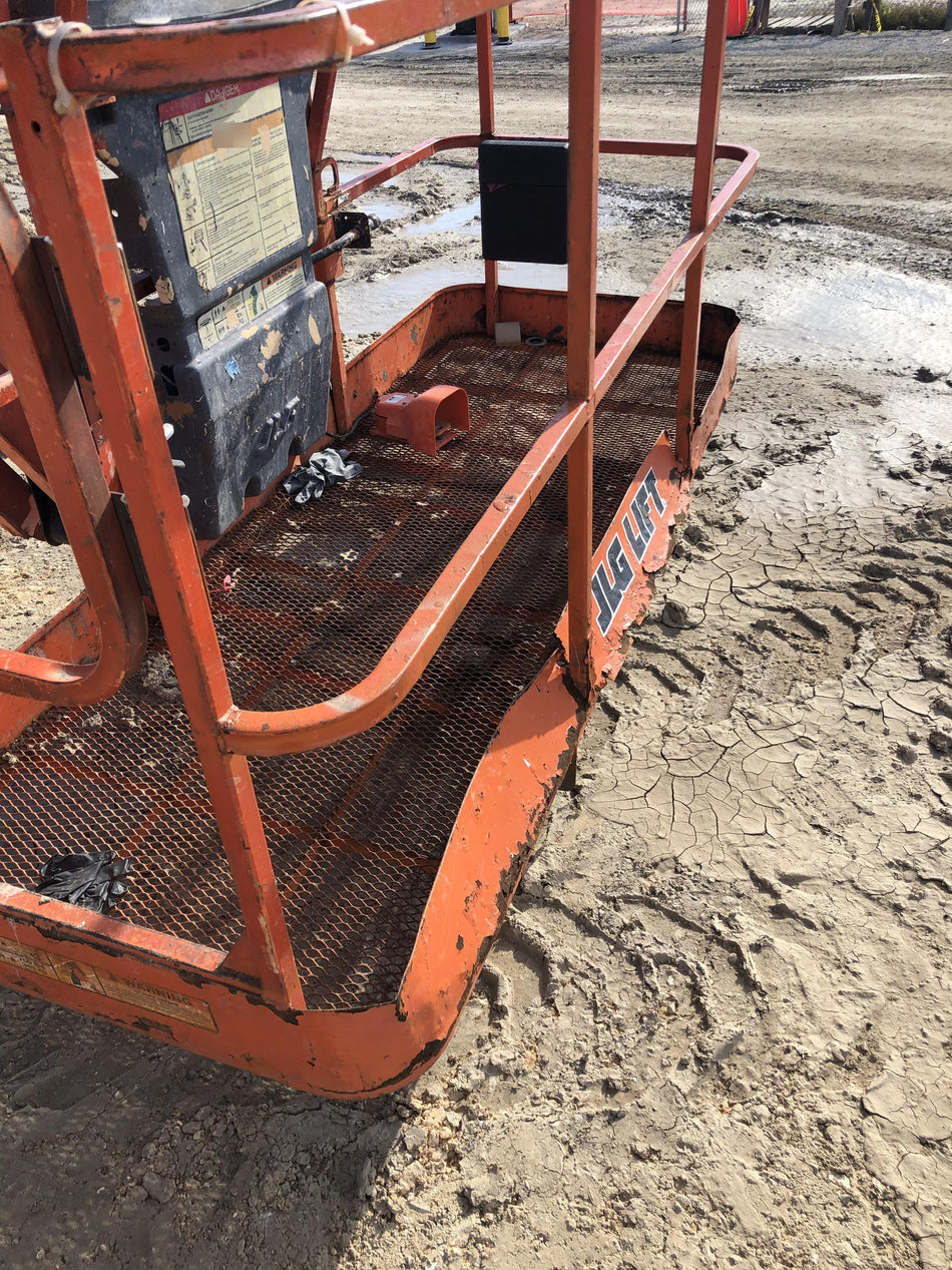 2016 JLG 860SJ
