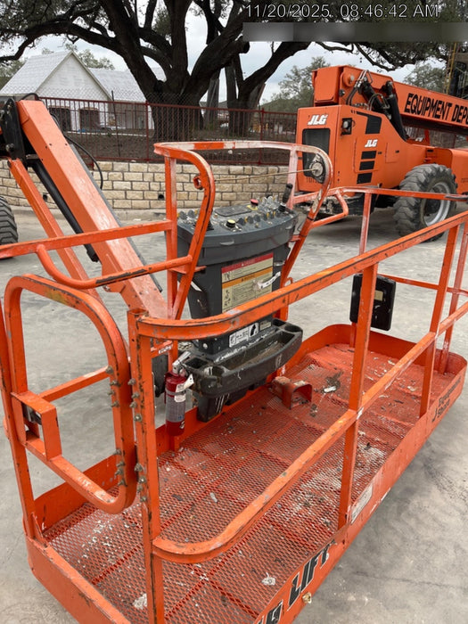2019 JLG 460SJ