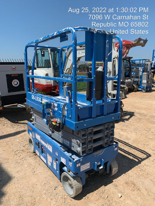 2019 Genie GS-1930 Fixed Rails with Chain Entry