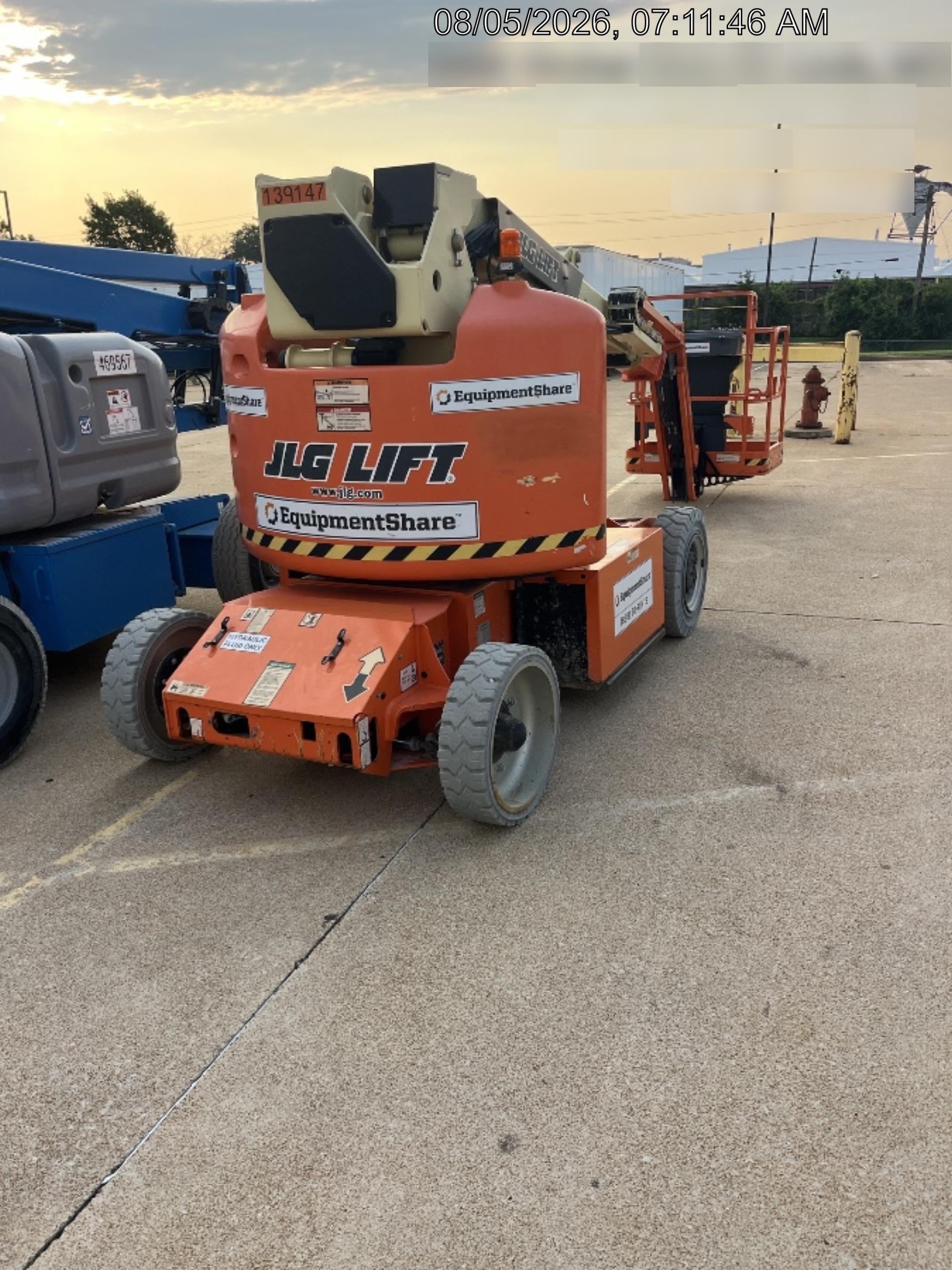 2021 JLG E400AJP Narrow