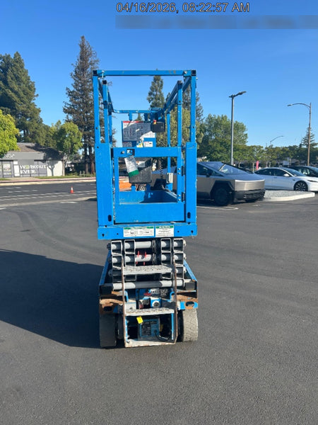 2020 Genie GS-1930 Solid Non Marking Tires, Beacon, Folding rails with half height swing gate, 800W Inverter
