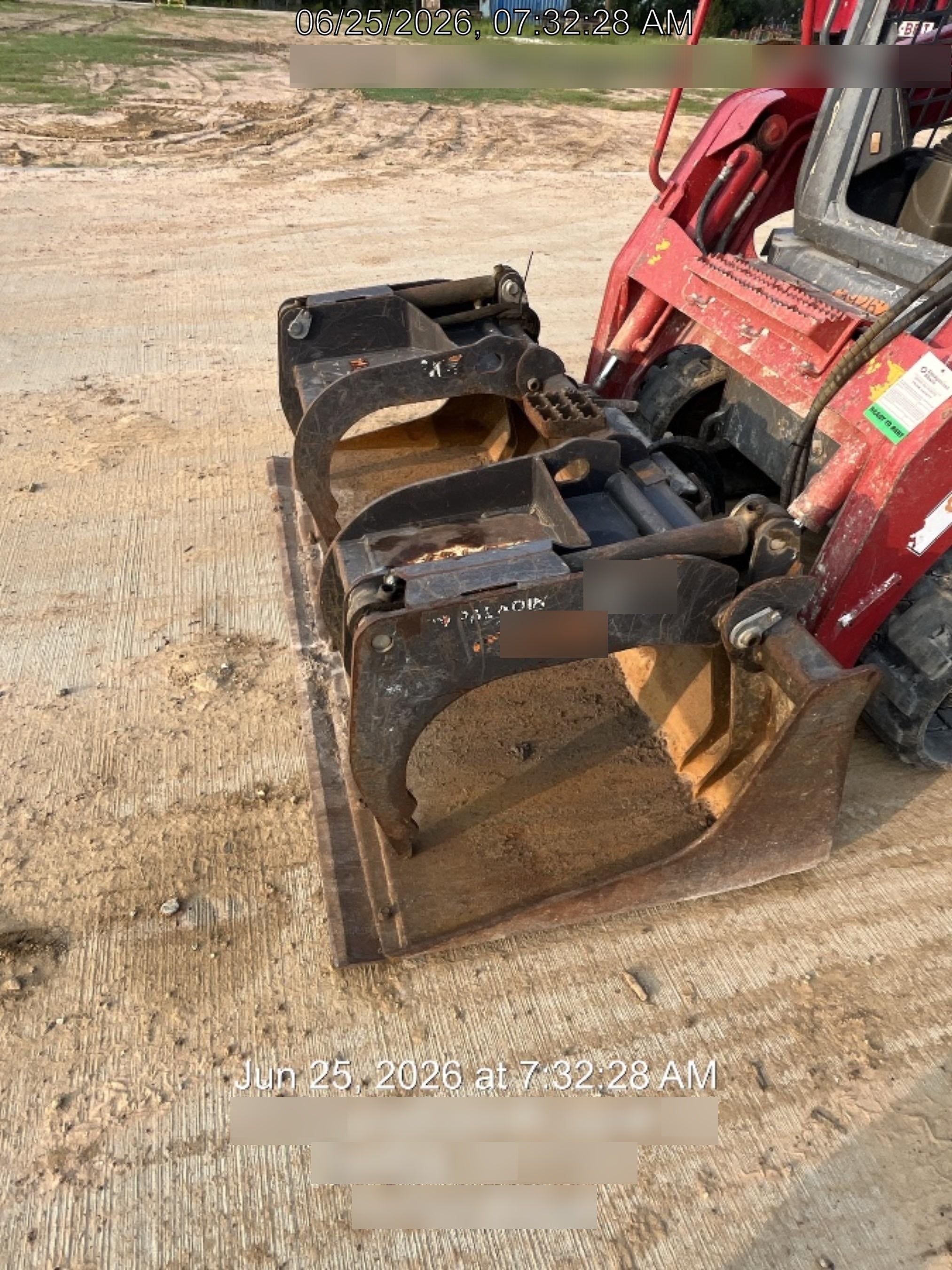 2020 PALADIN 76" Scrap Grapple Bucket - Paladin