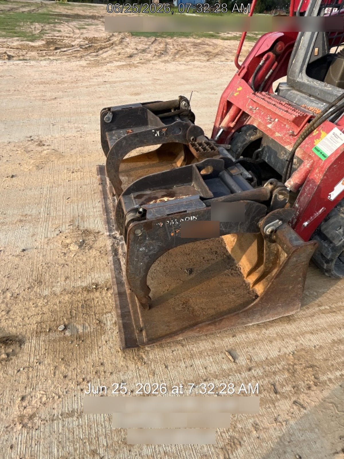 2020 PALADIN 76" Scrap Grapple Bucket - Paladin