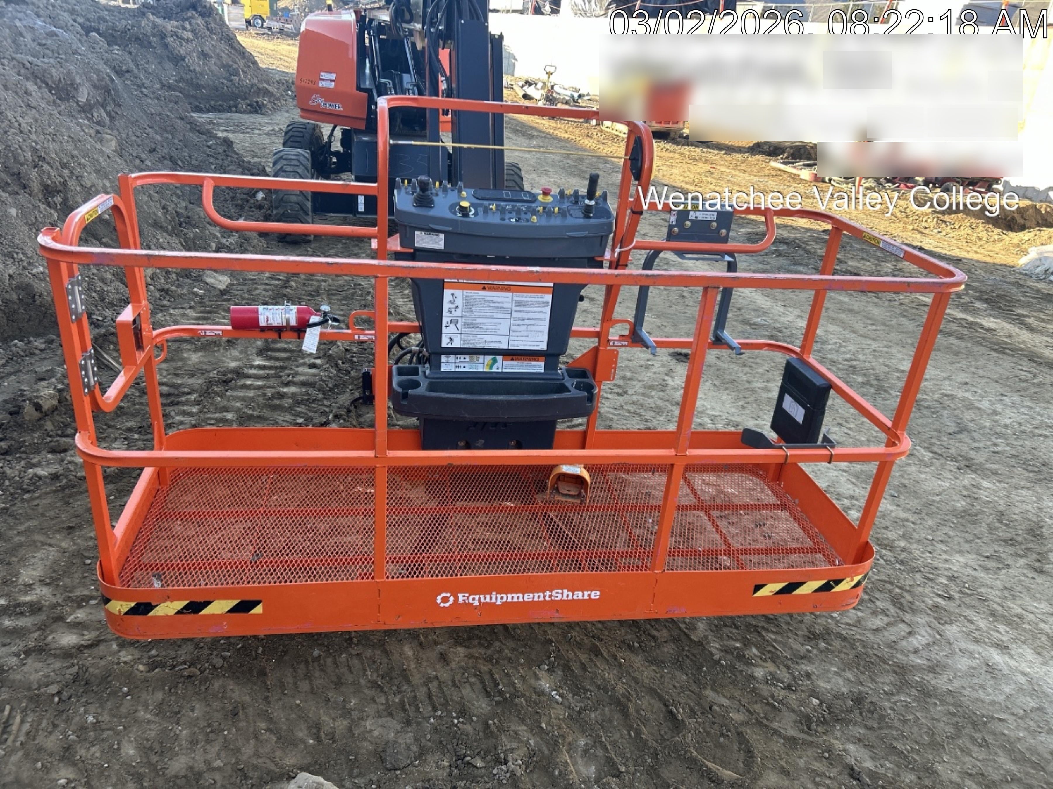 2025 JLG 660SJ