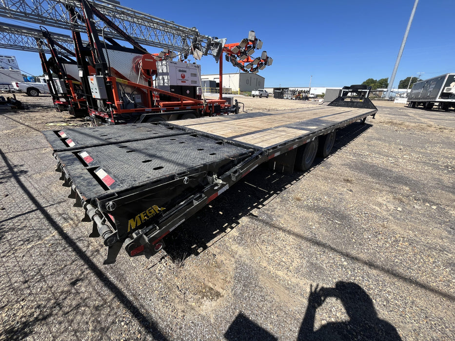 2024 BIG TEX TRAILER 25GN-40D5A-MRBK