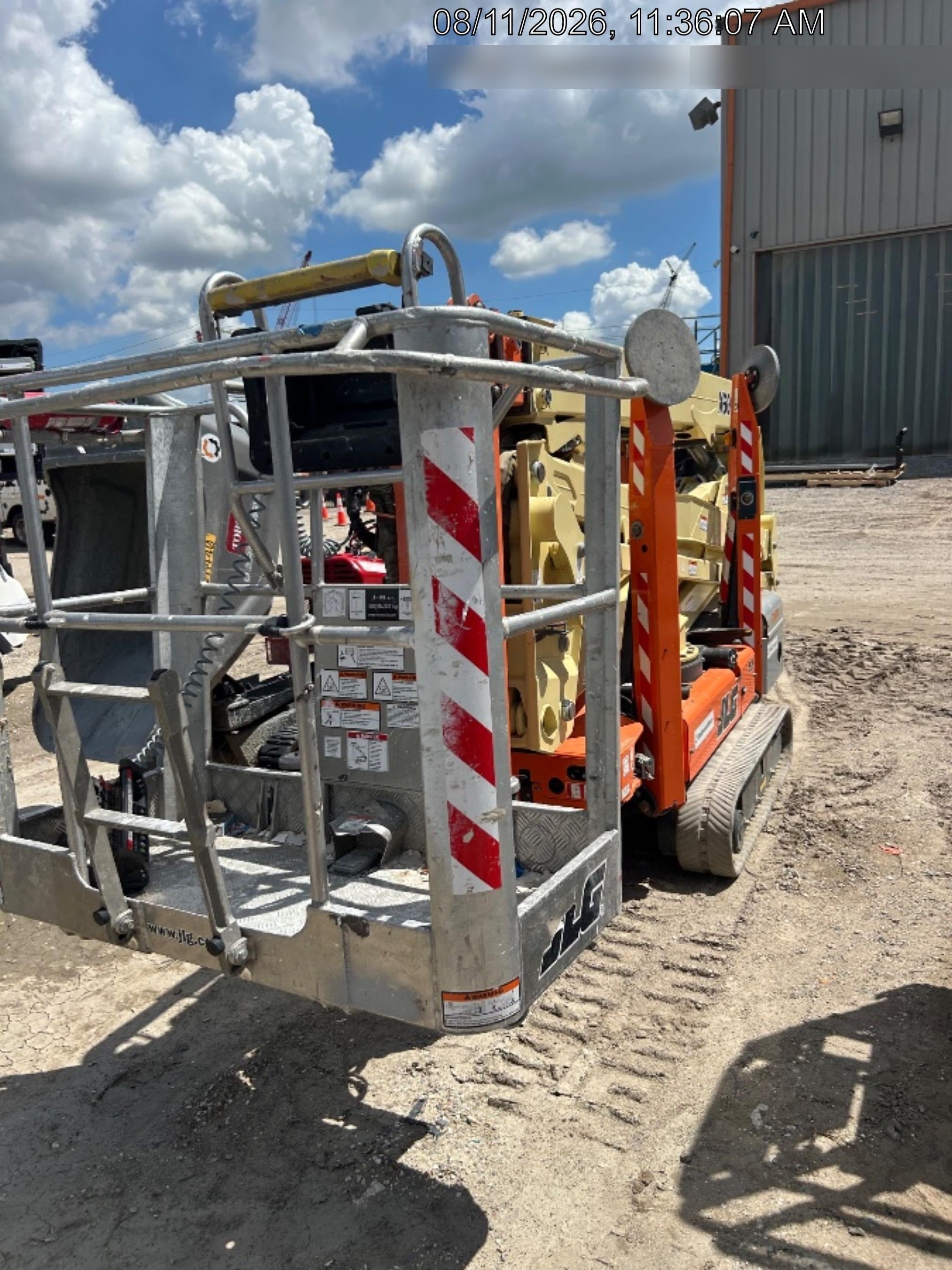 2022 JLG X600AJ