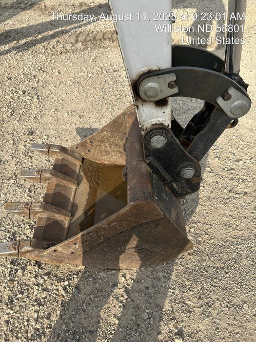 2025 TAKEUCHI 18" HD Bucket - Takeuchi