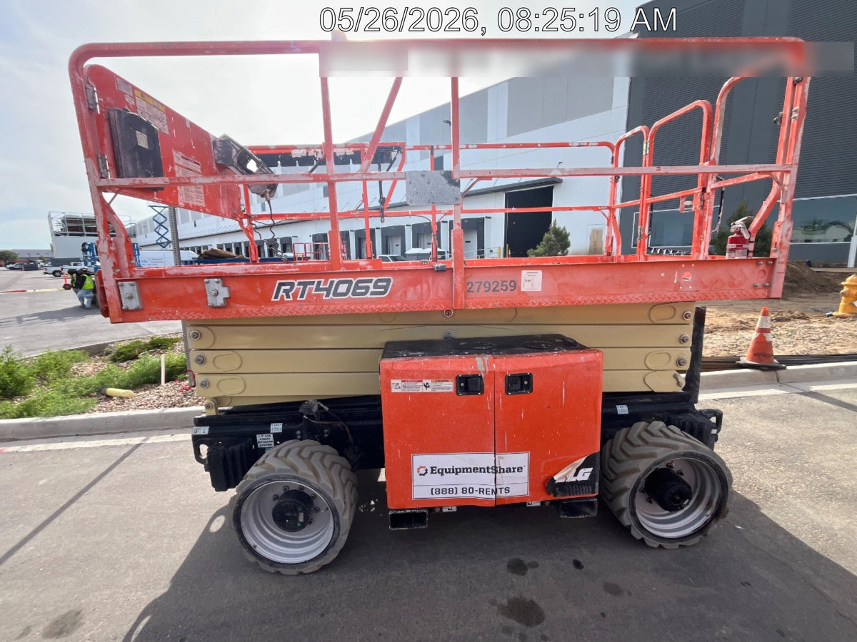 2022 JLG RT4069