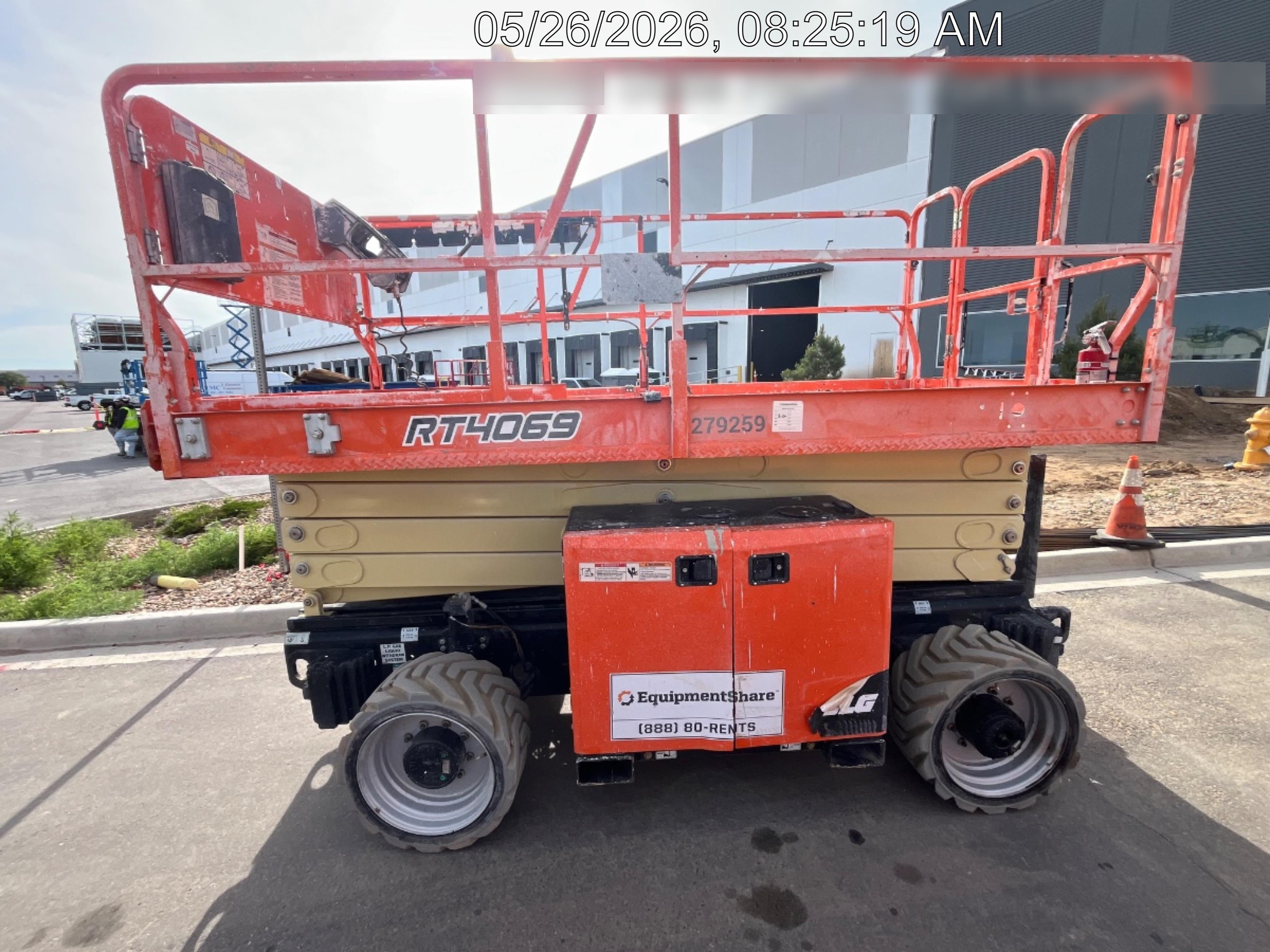 2022 JLG RT4069