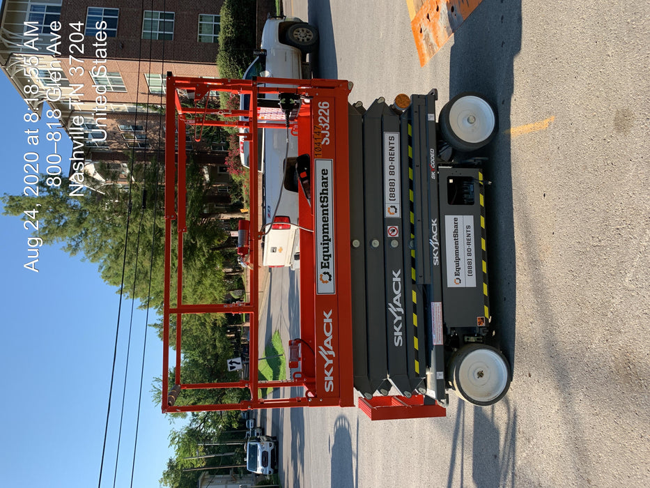 2020 Skyjack SJIII-3226 Solid NM Tires, Half height spring hinged entry gate, Dual Beacons