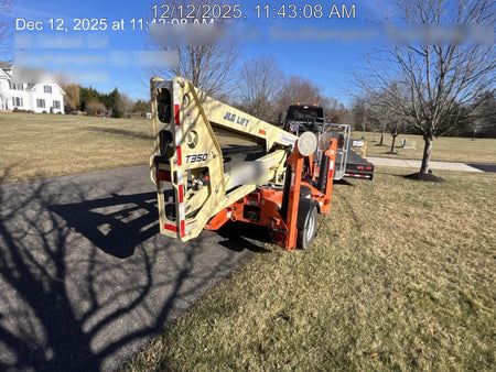 2022 JLG T350