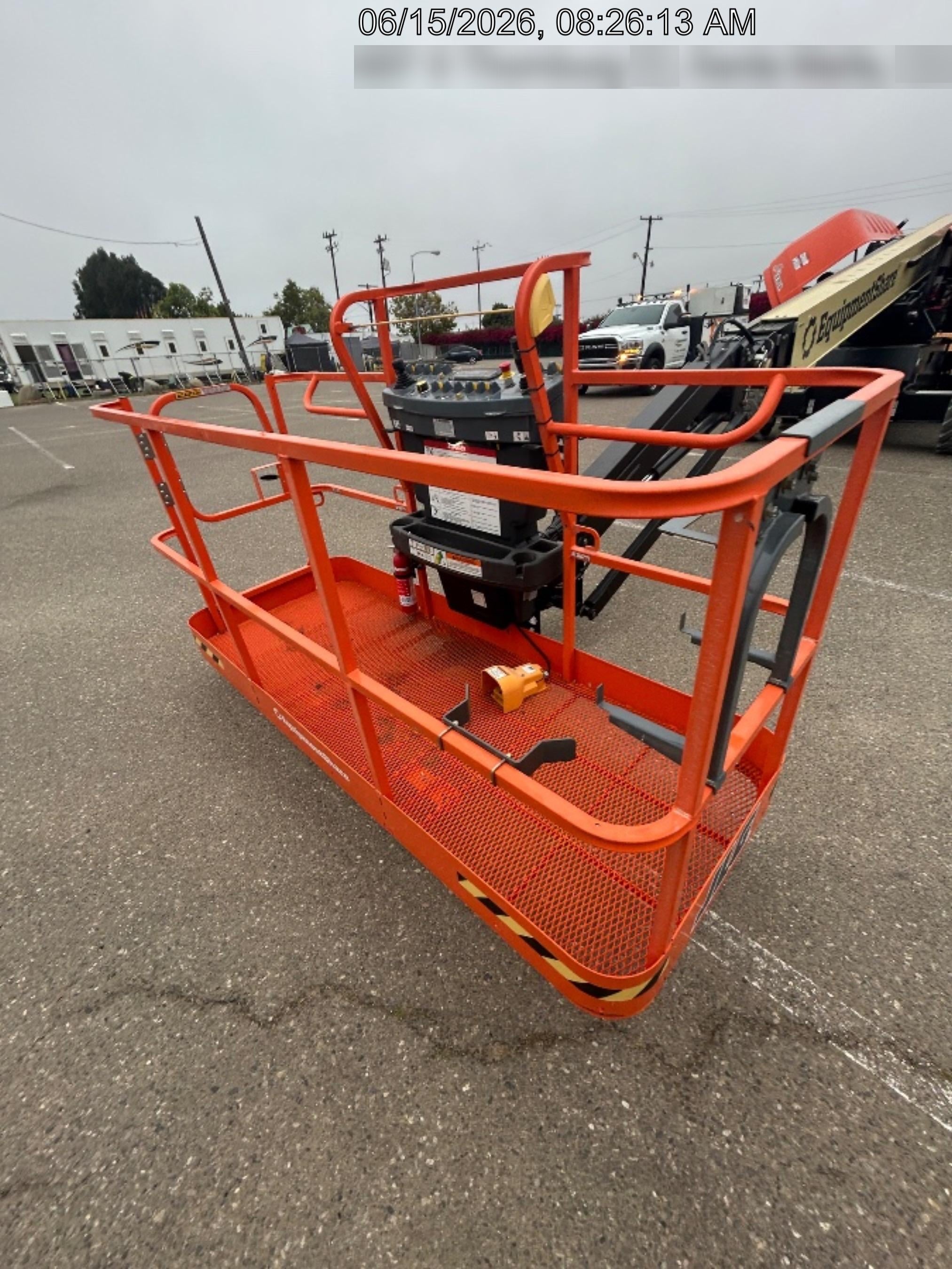2025 JLG 660SJ