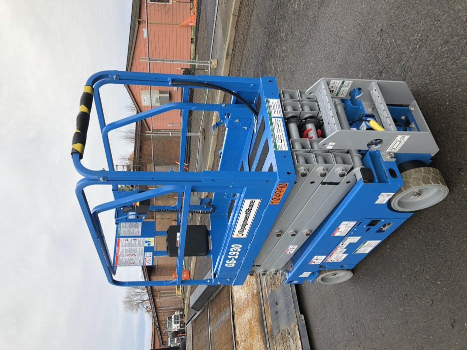 2020 Genie GS-1930 Fixed rails with chain entry gate - Pre A92.20, 800W Inverter