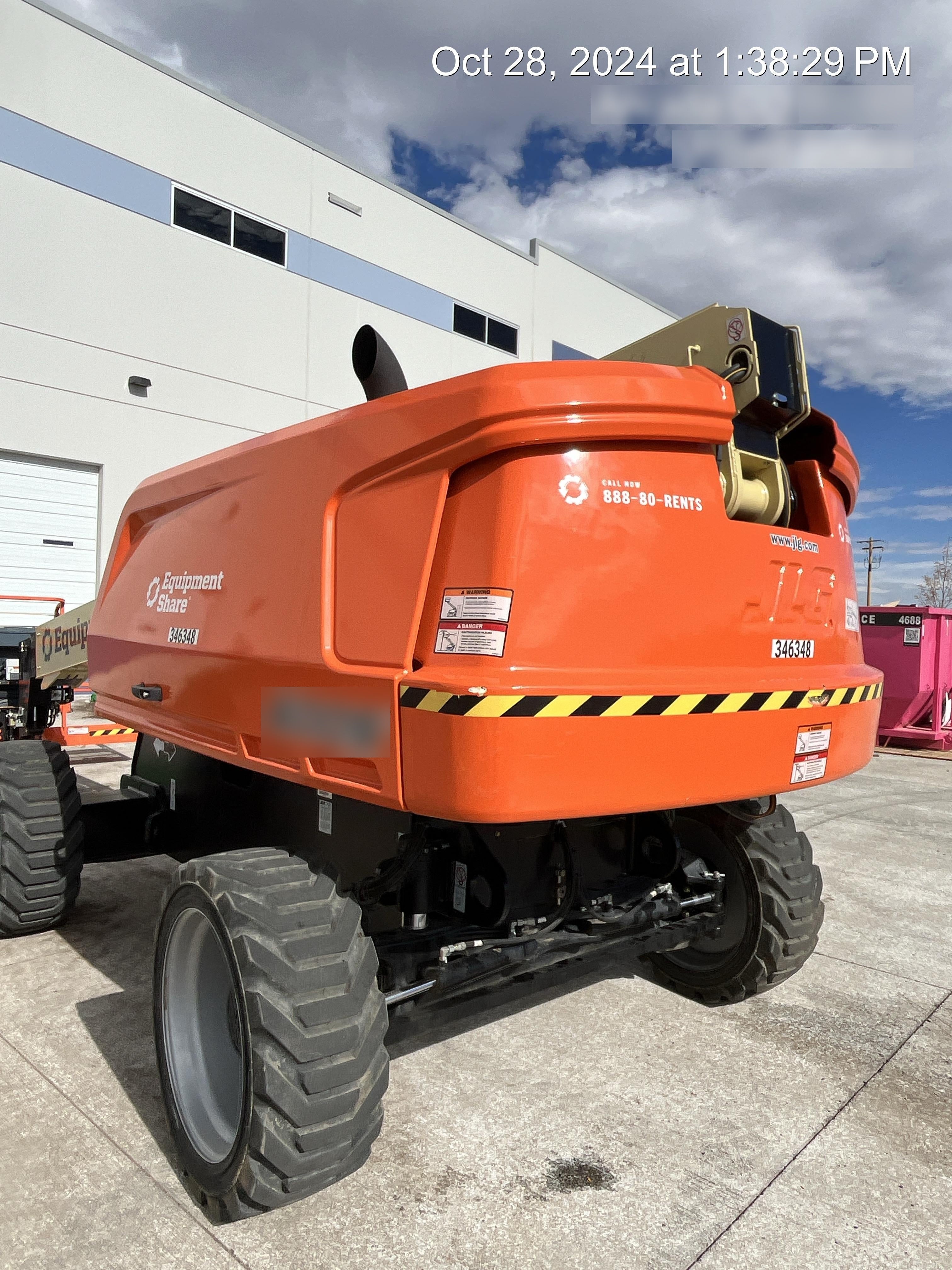 2023 JLG 600S