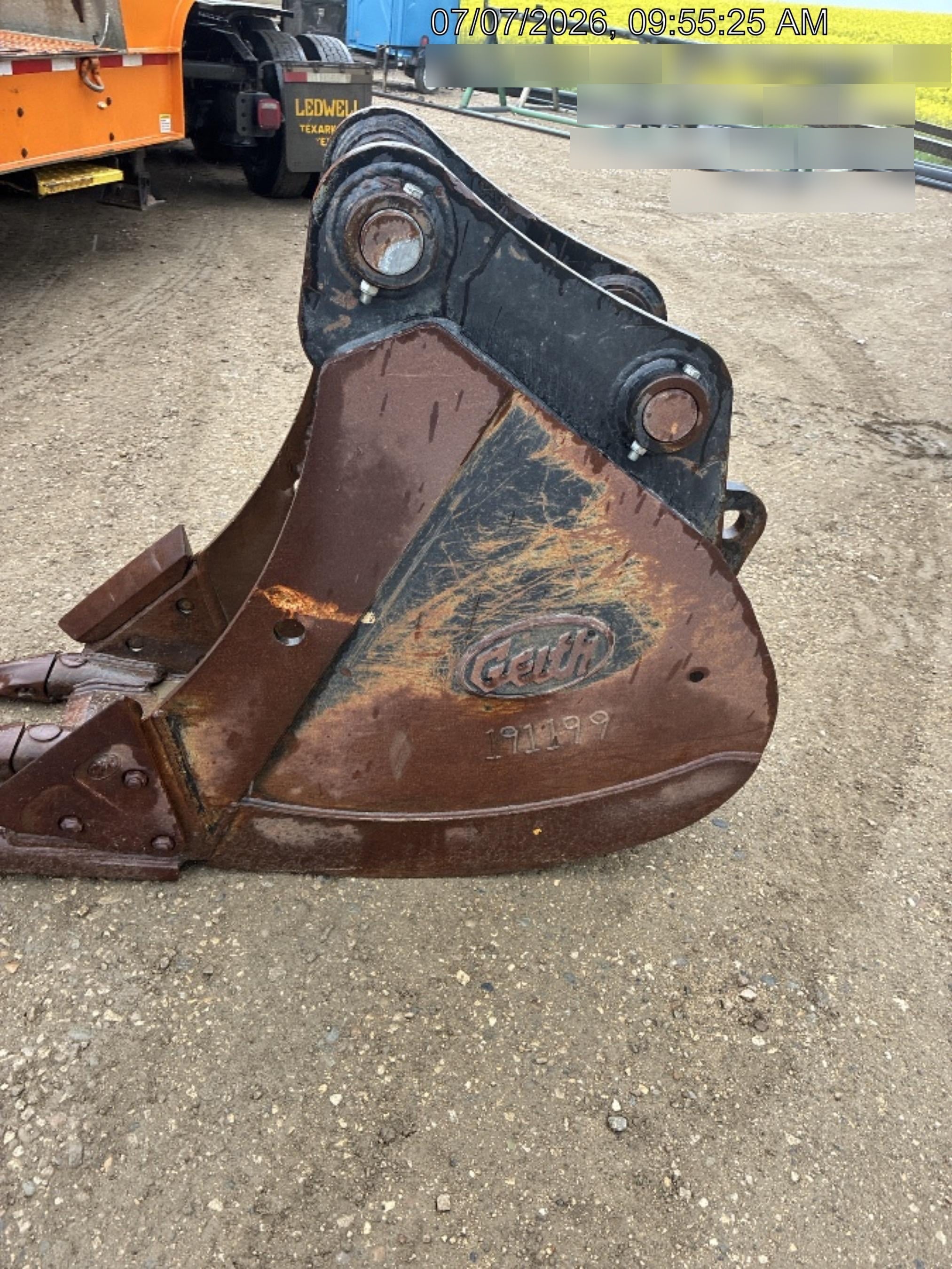2021 GEITH 24" HD Bucket - Geith