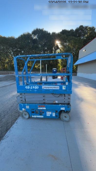 2020 Genie GS-1930 Fixed rails with chain entry gate - Pre A92.20