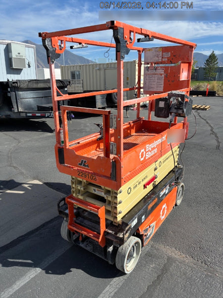 2022 JLG ES1932
