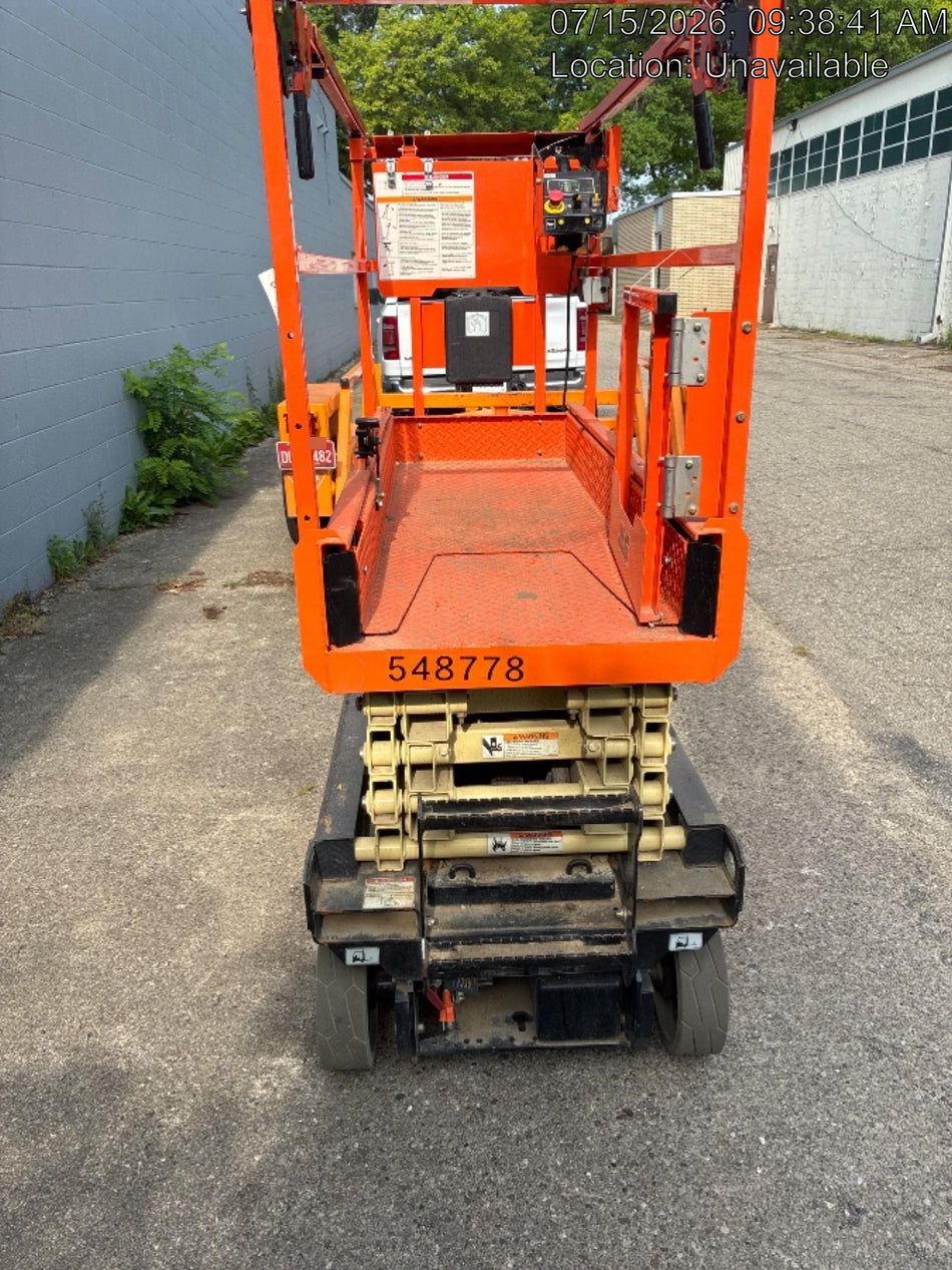 2025 JLG ES1932