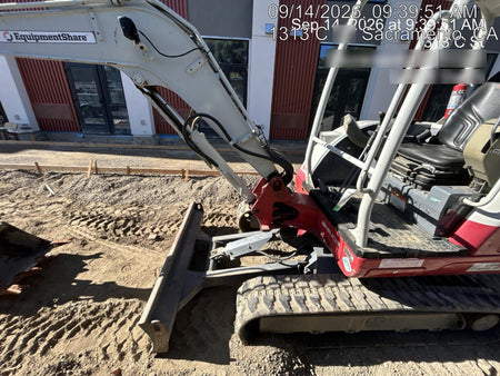 2021 TAKEUCHI TB235-2R