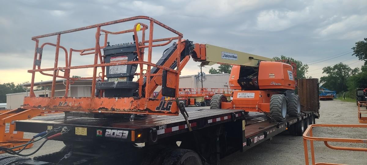 2019 JLG 660SJ