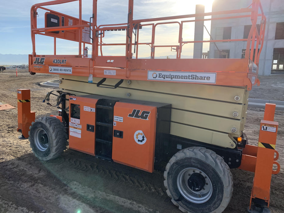 2020 JLG 430LRT