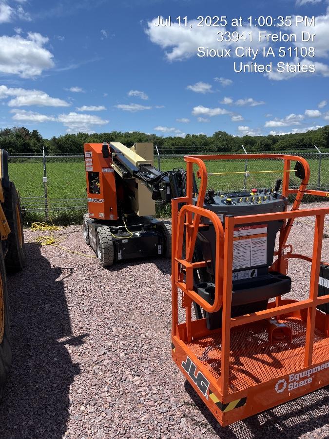 2025 JLG E300AJP
