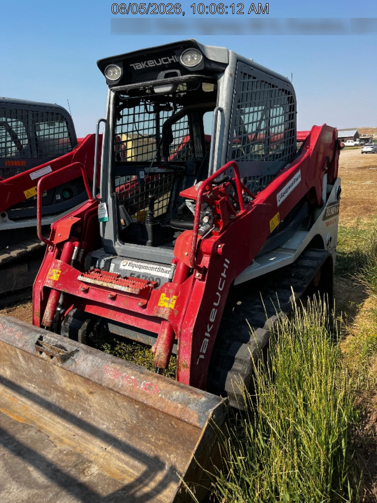 2019 Takeuchi TL10V2-CR Cab/Heat/AC, Rubber Tracks, Backup Alarm, Front & rear working Lights, Auxiliary Hydraulics, 2 Speed Travel, Engine Monitoring System, Hydraulic universal quick hitch w/76" HD dirt bucket with 8 teeth, 20.3 cubic feet capacity, 48" Pallet forks and frame