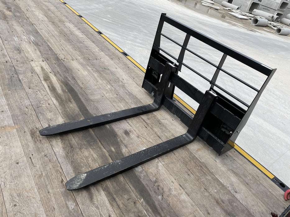 2023 ARROW MATERIAL HANDLING 48" Pallet Forks - Arrow