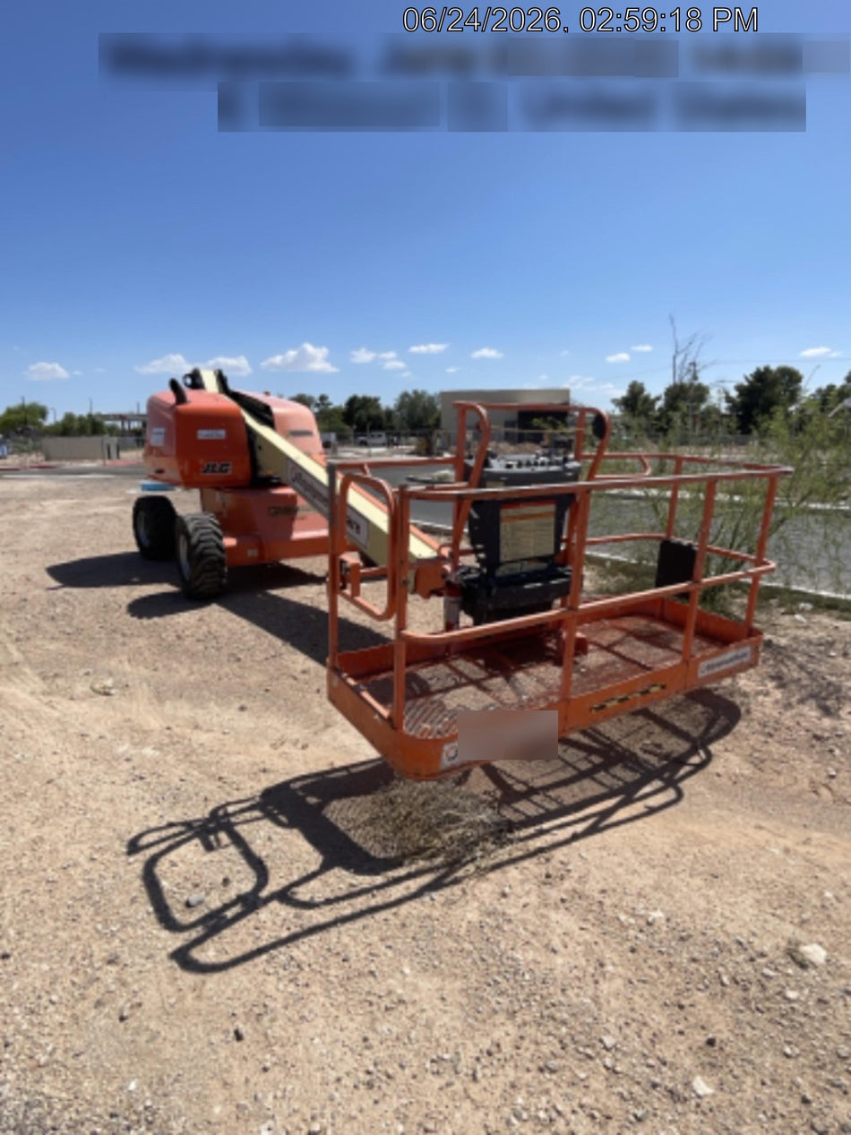 2020 JLG 400S