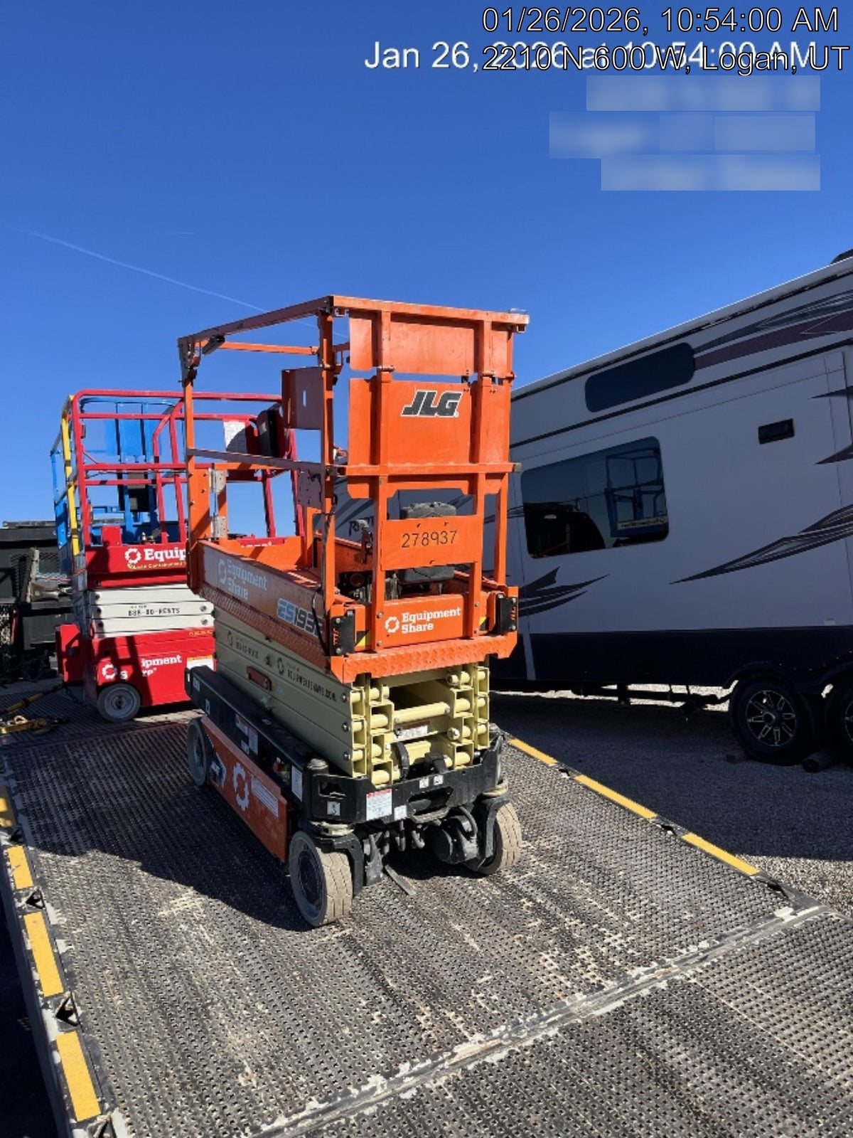 2022 JLG ES1932
