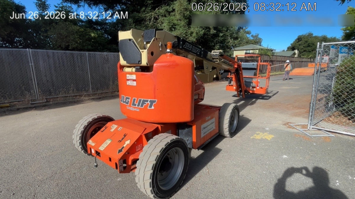 2019 JLG E450AJ