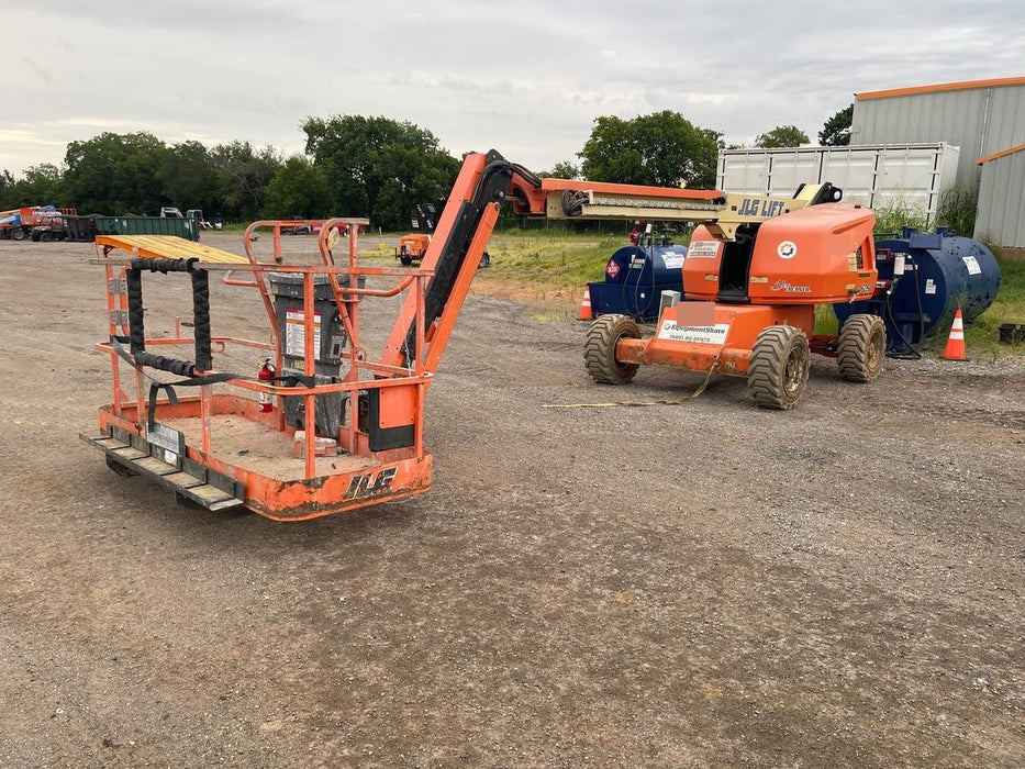 2019 JLG 460SJ
