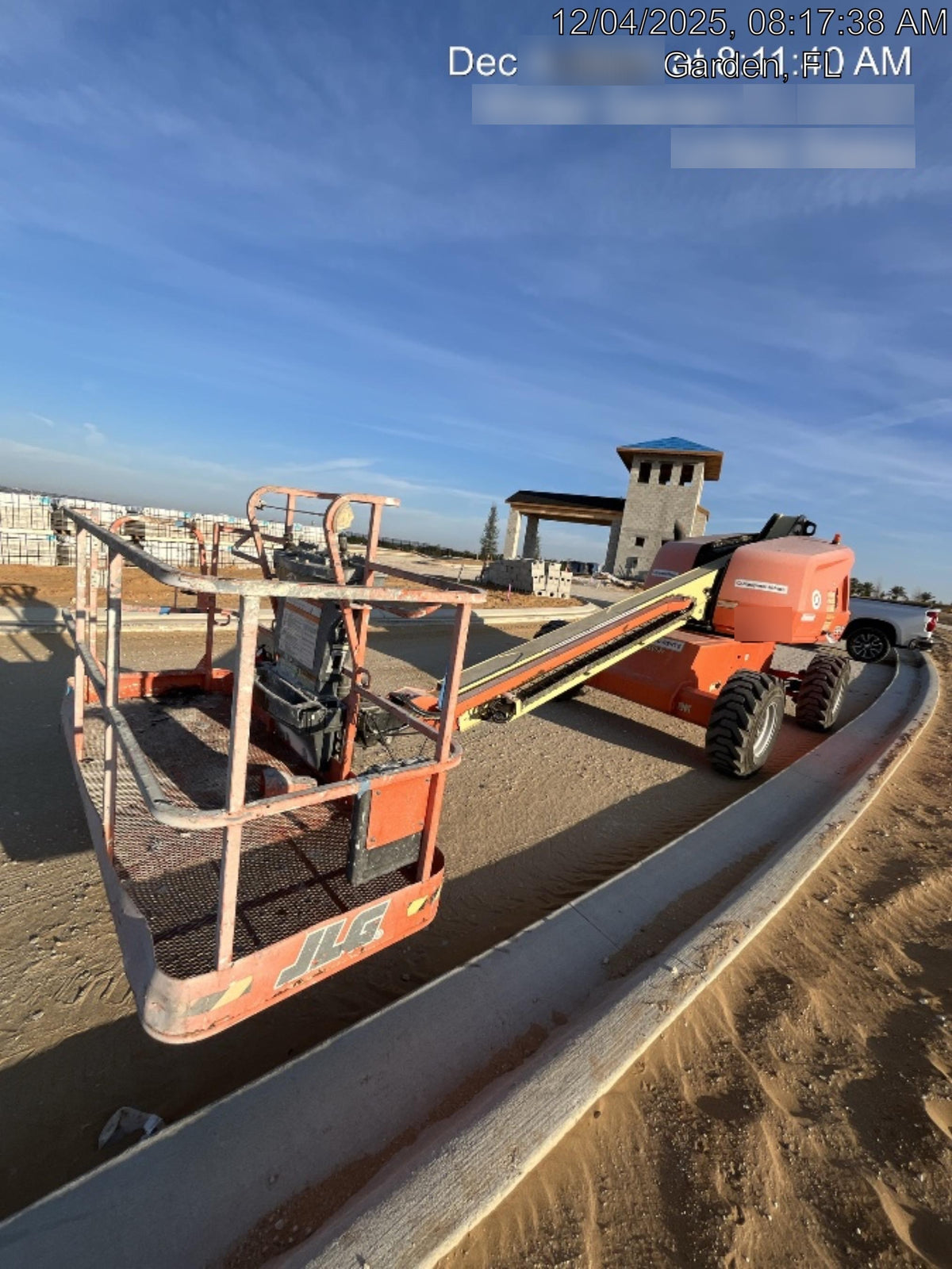 2021 JLG 400S