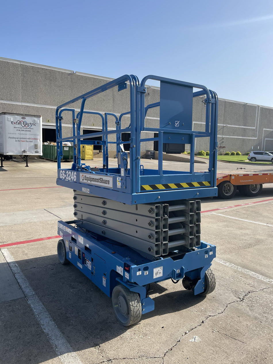 2023 GENIE GS-3246
