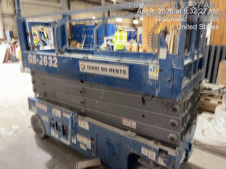 2019 Genie GS-2632 Folding rails with half height swing gate