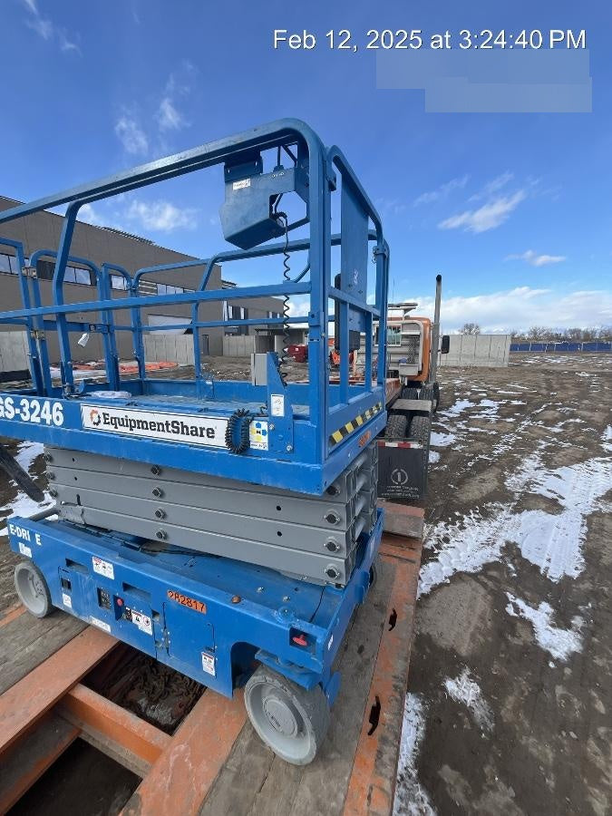 2022 GENIE GS-3246
