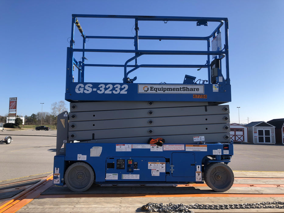 2019 Genie GS-3232 Folding rails with half height swing gate