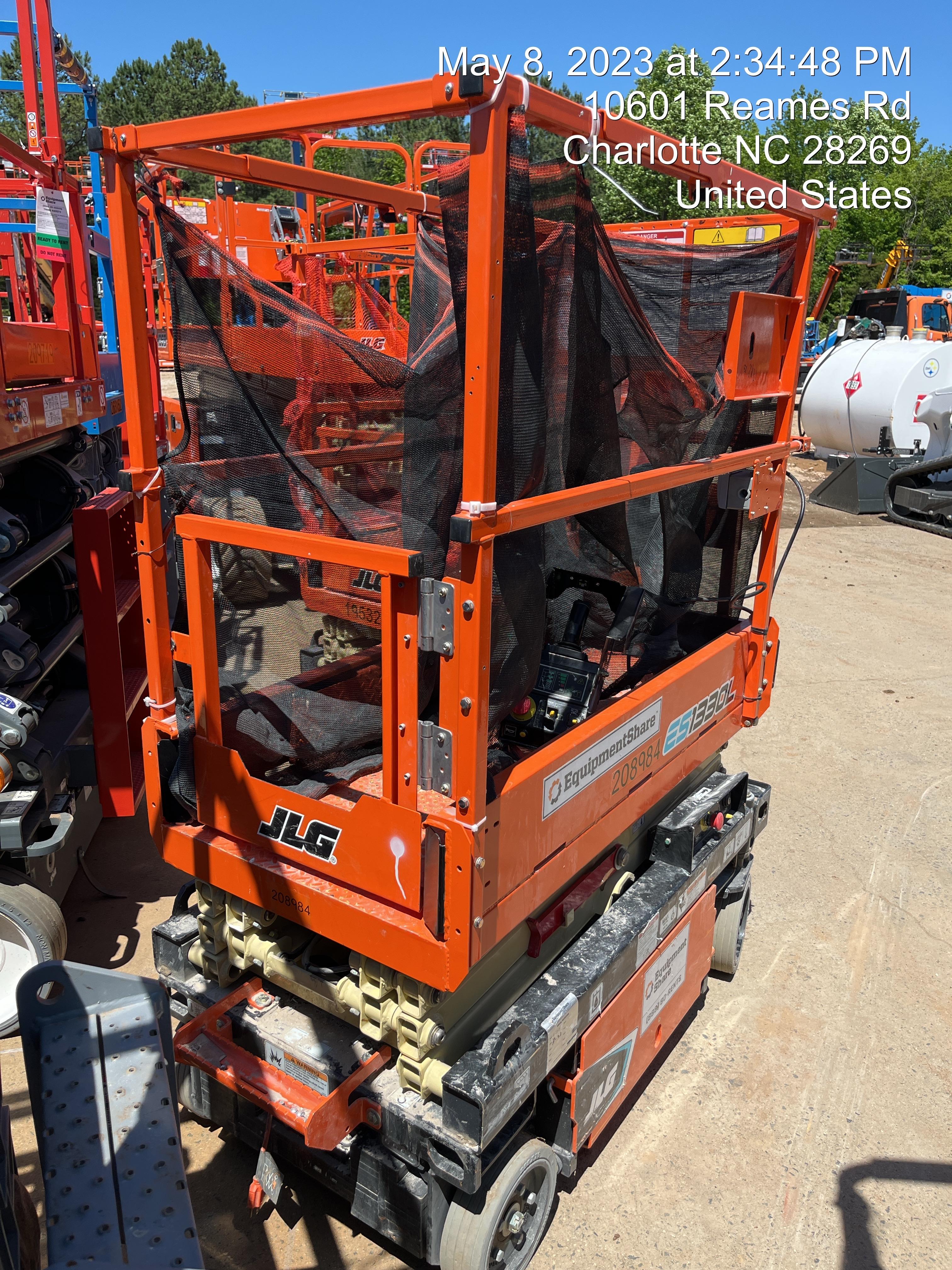 2022 JLG ES1330L