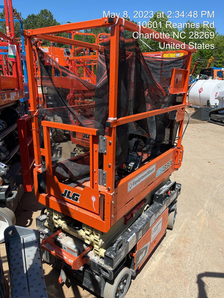 2022 JLG ES1330L