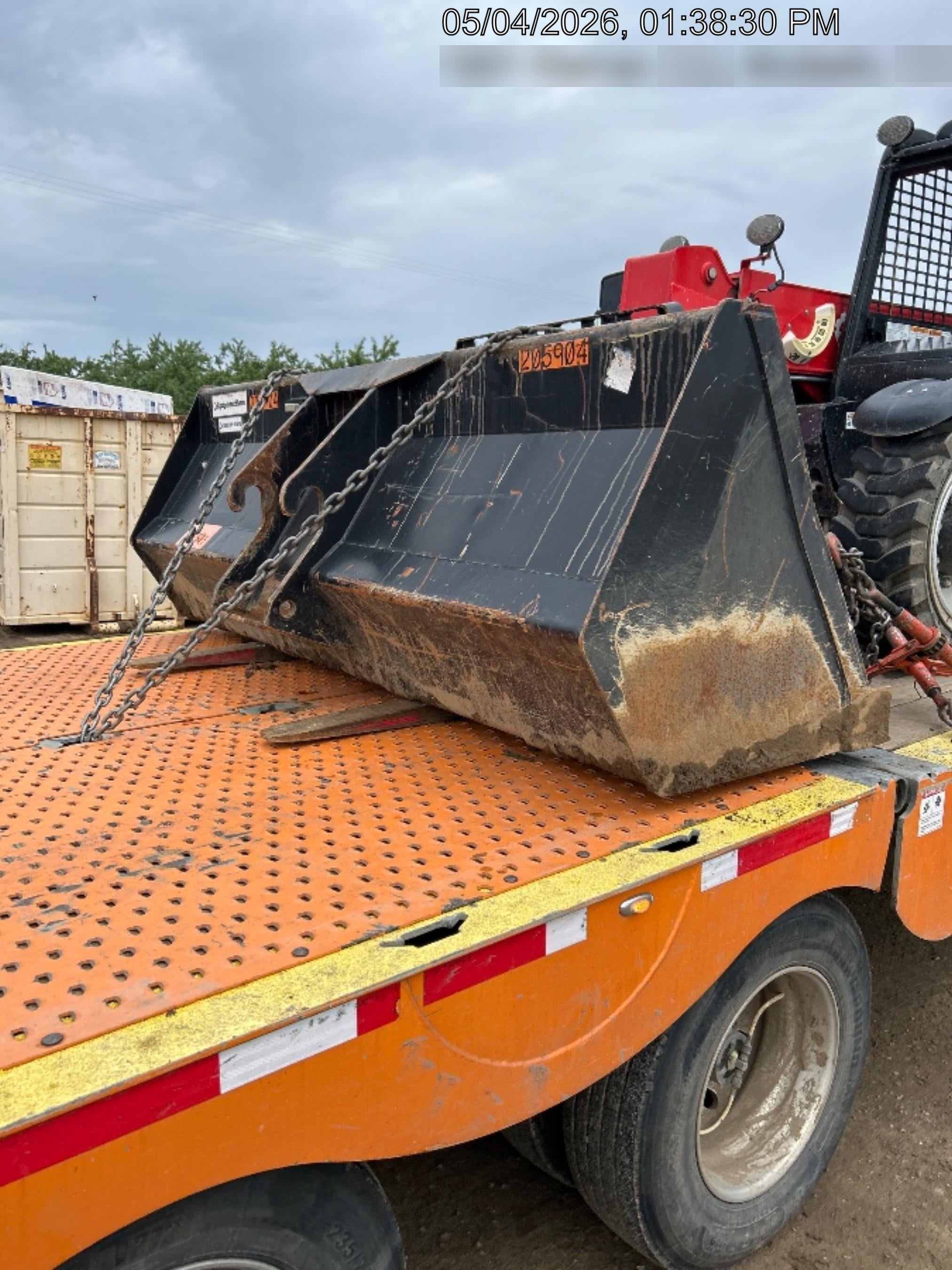 2022 JLG 1001100823