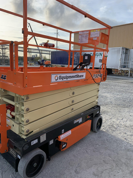 2021 JLG R3246