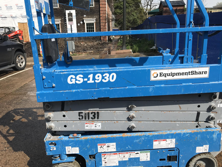 2019 Genie GS-1930 Fixed Rails with Chain Entry