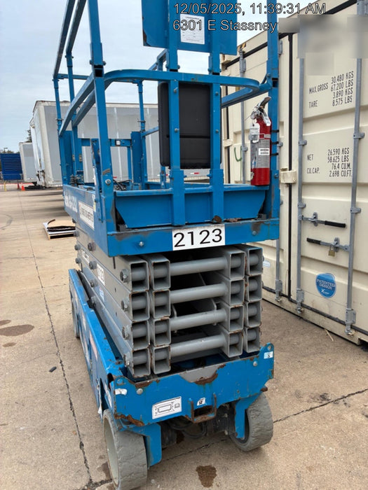 2016 Genie GS-3232 Genie GS3232 Narrow Scissor Lift