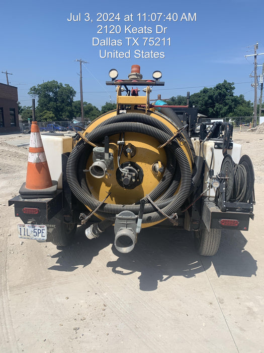 2021 Vac-Tron LP573SDT T4 Koehler Diesel Engine, 500 Gallon Debris Tank, x2 100 Gallon Water Tanks