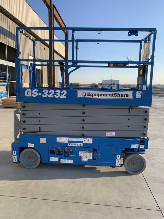 2020 Genie GS-3232 Standard, Folding half height swing gate, 800W Inverter